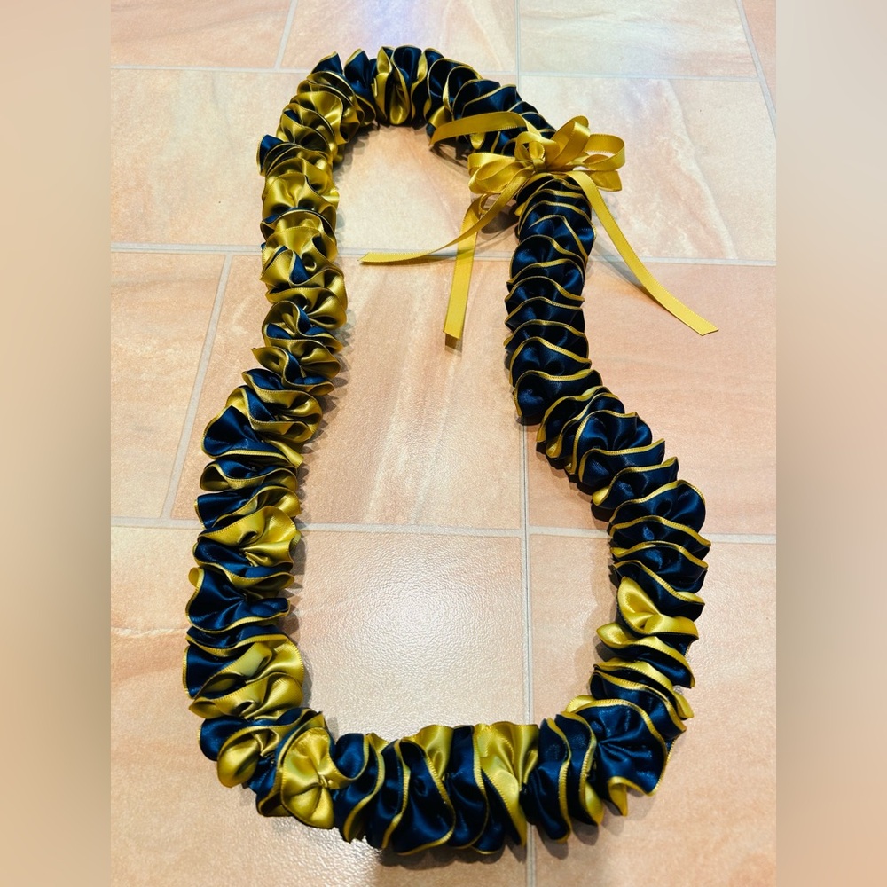 NWOT Graduation Lei Handmade Navy Blue & Gold Plumeria Spiral Satin Ribbon Lei